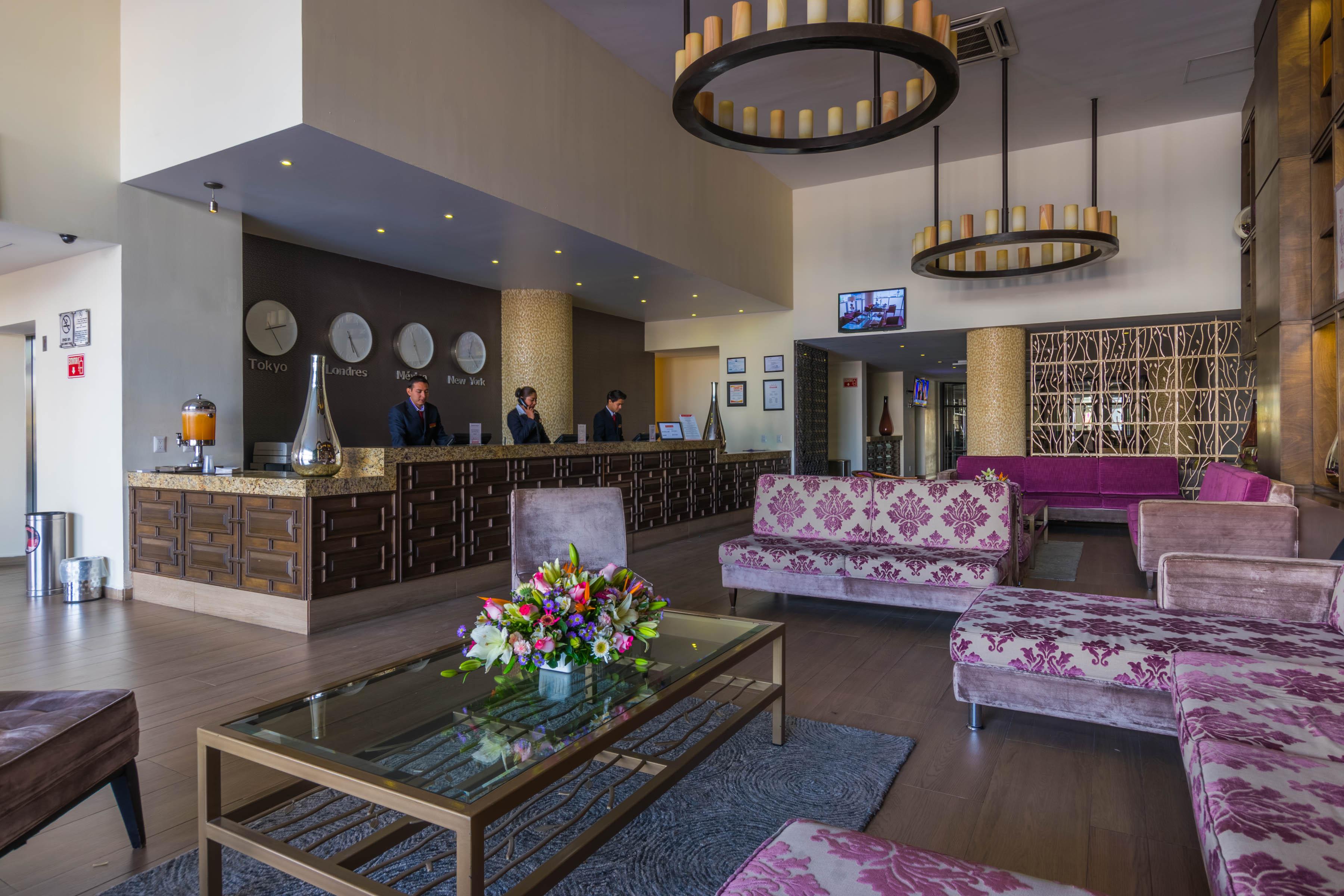 Hotel Stadium León Zewnętrze zdjęcie The lobby of the hotel